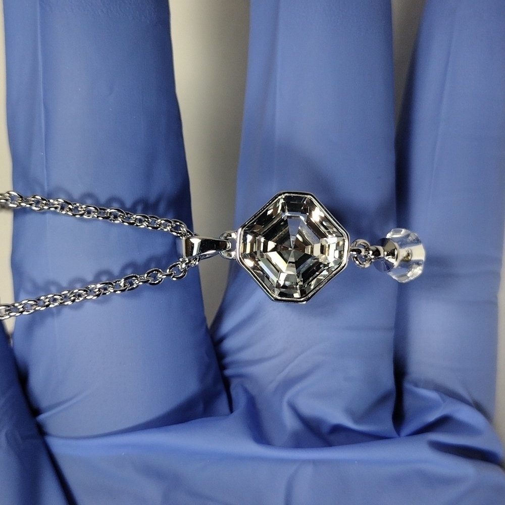 Swarovski Crystal Necklace - Sterling Silver Overlay w/ Hexagon Drop Pendant 18" - Picture 10 of 10